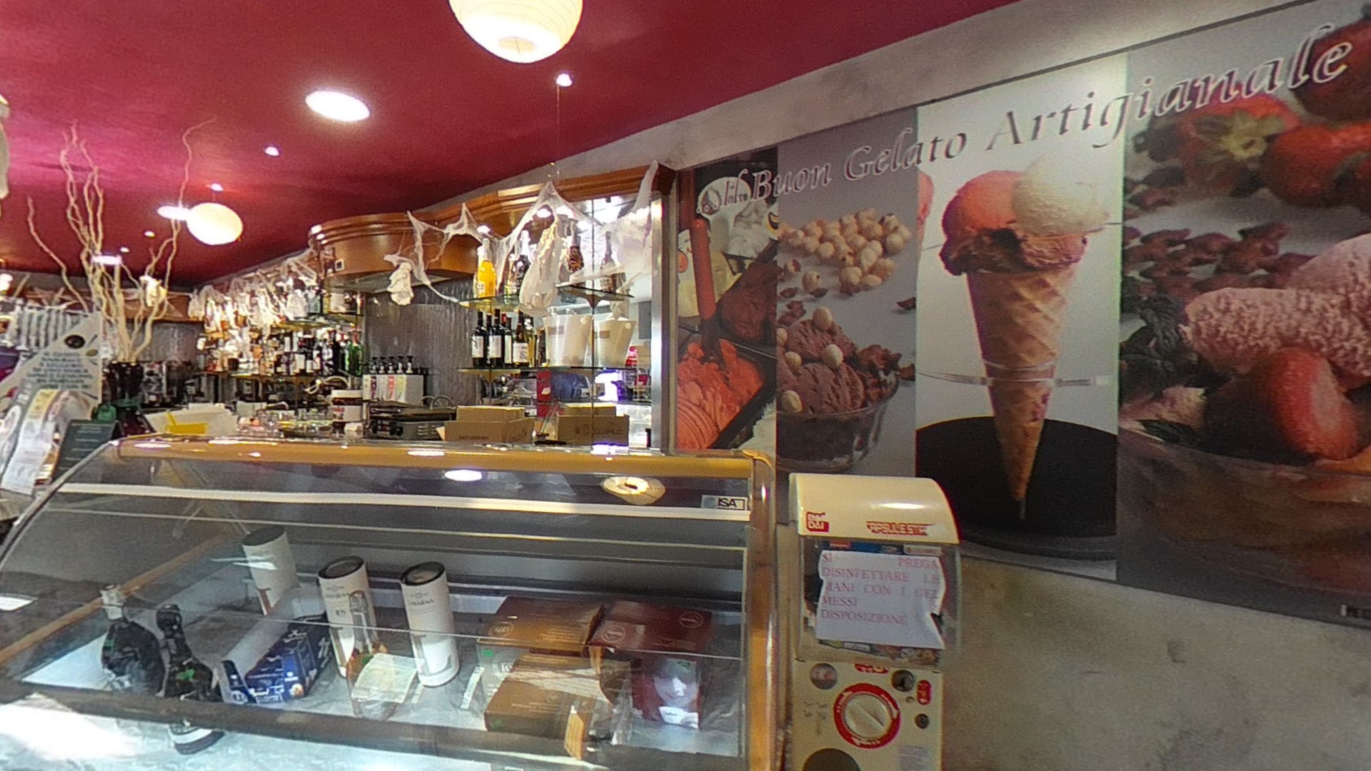 BAR 3.0, Sutri