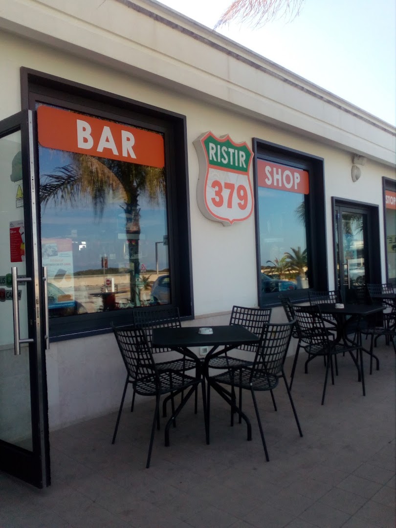 Bar 379