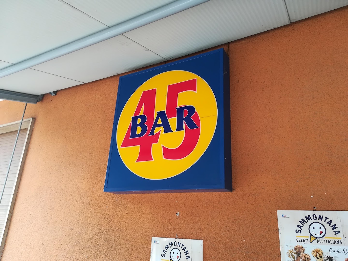 Bar 45