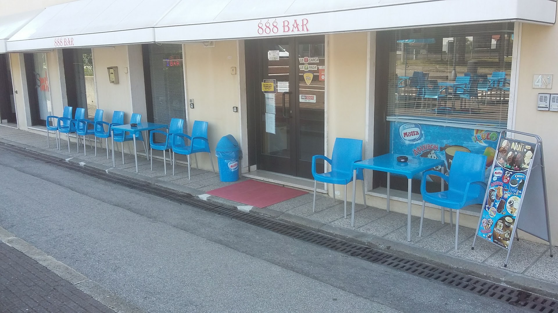bar 888