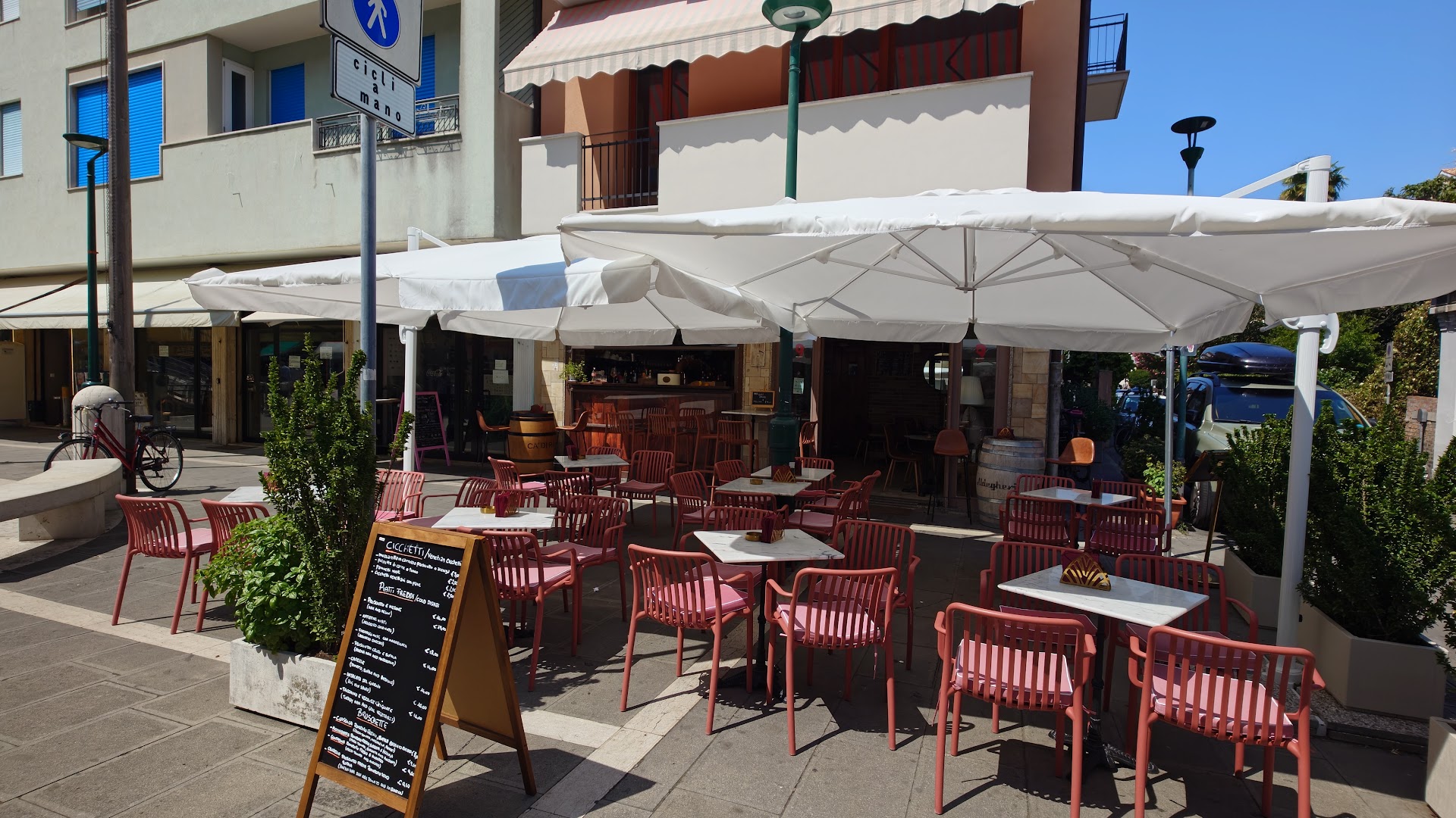 Bar 9