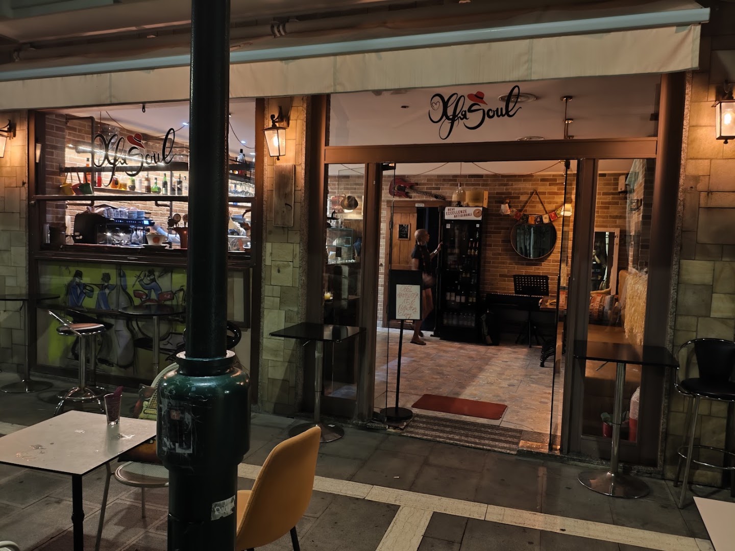 Bar 9