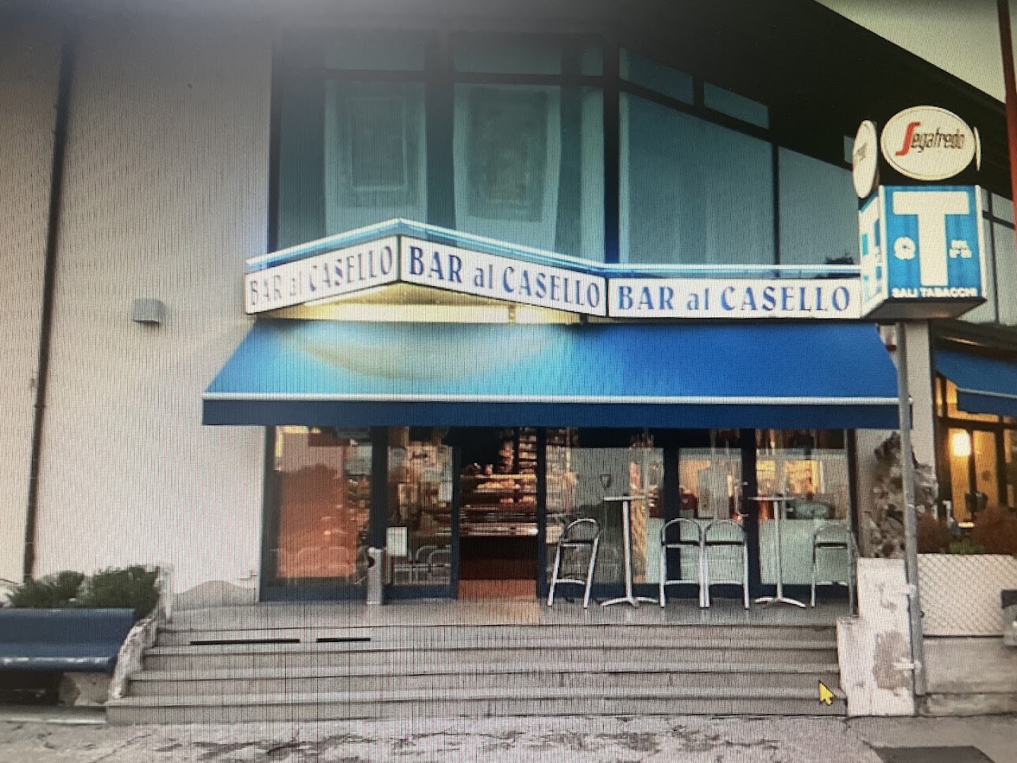 Bar al casello di Lai Jianguo