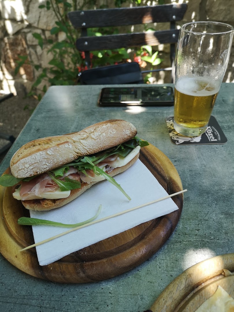 Bar Al Castel