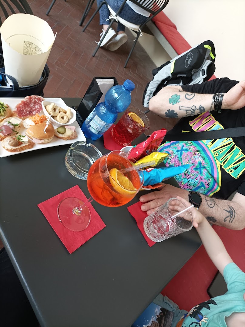 Bar Al Portico Rosso di Caraggi R.