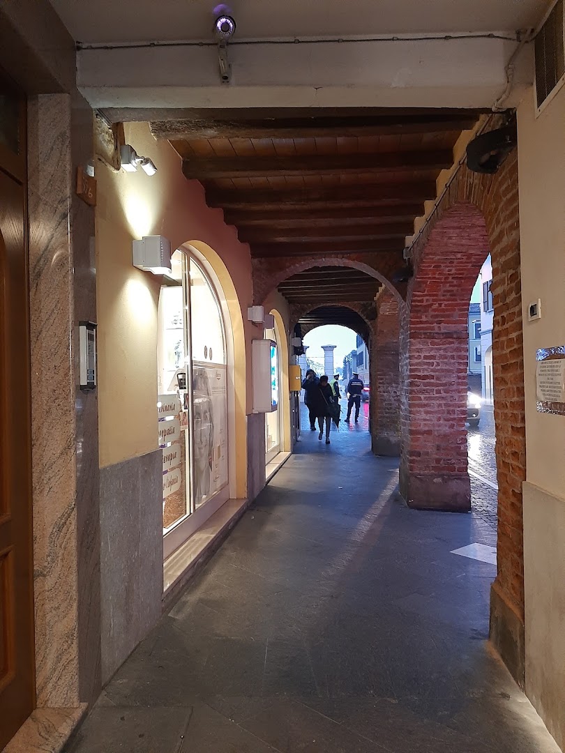 Bar Anna, Ferrara