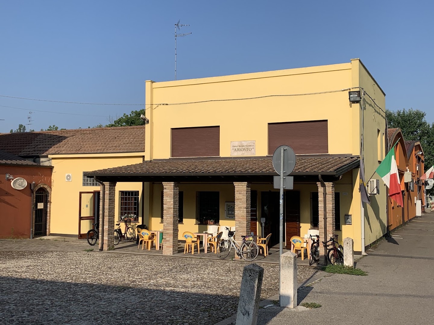 Bar Ariosto