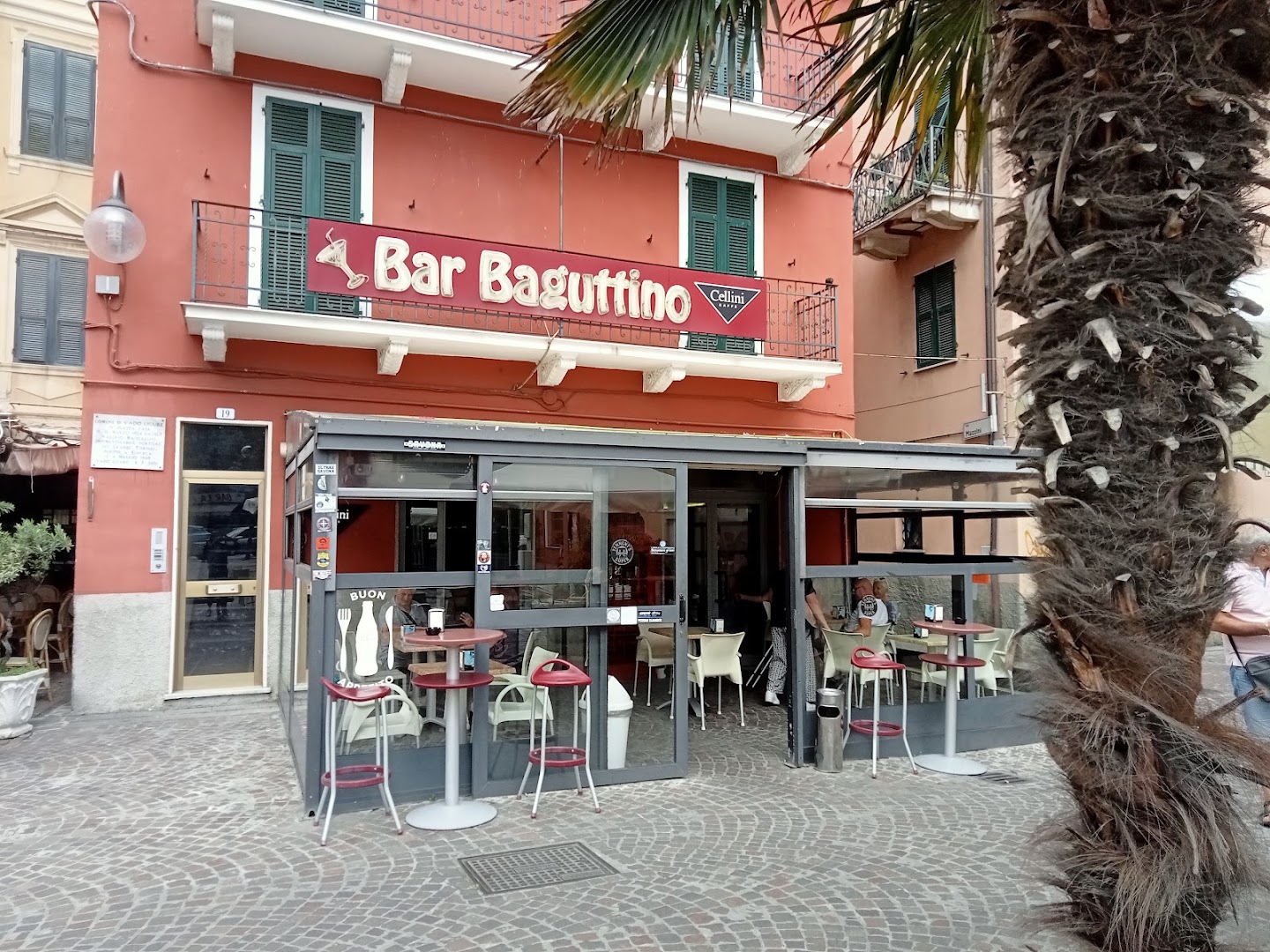 Bar Baguttino, Vado Ligure