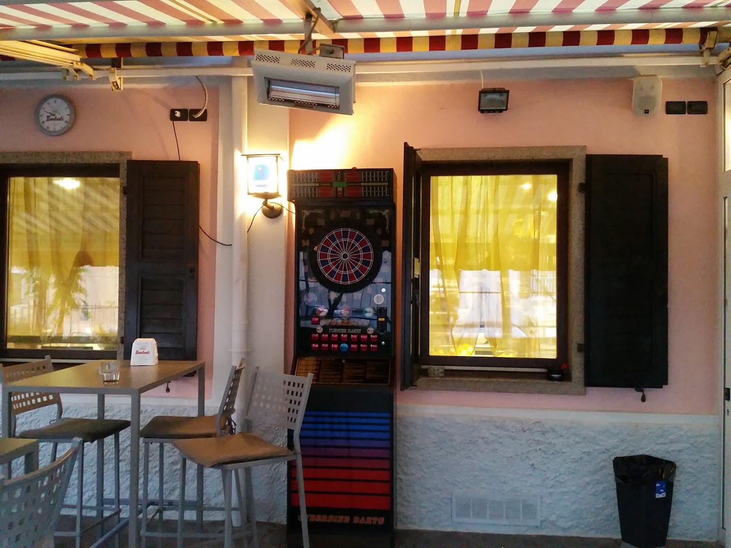 Bar Beseno