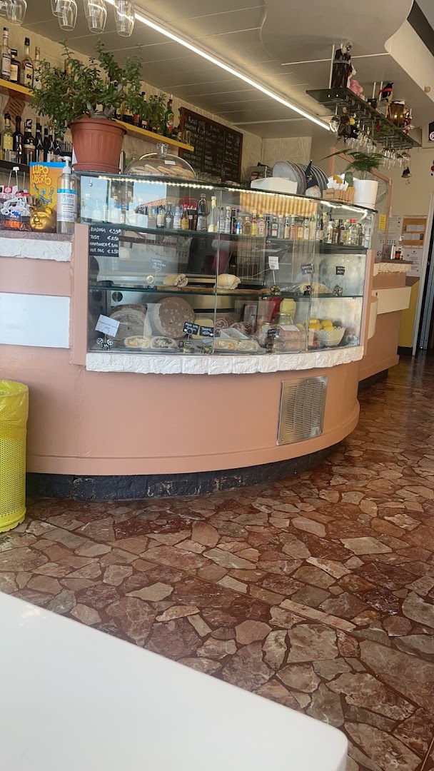 BAR BEVI E TASI