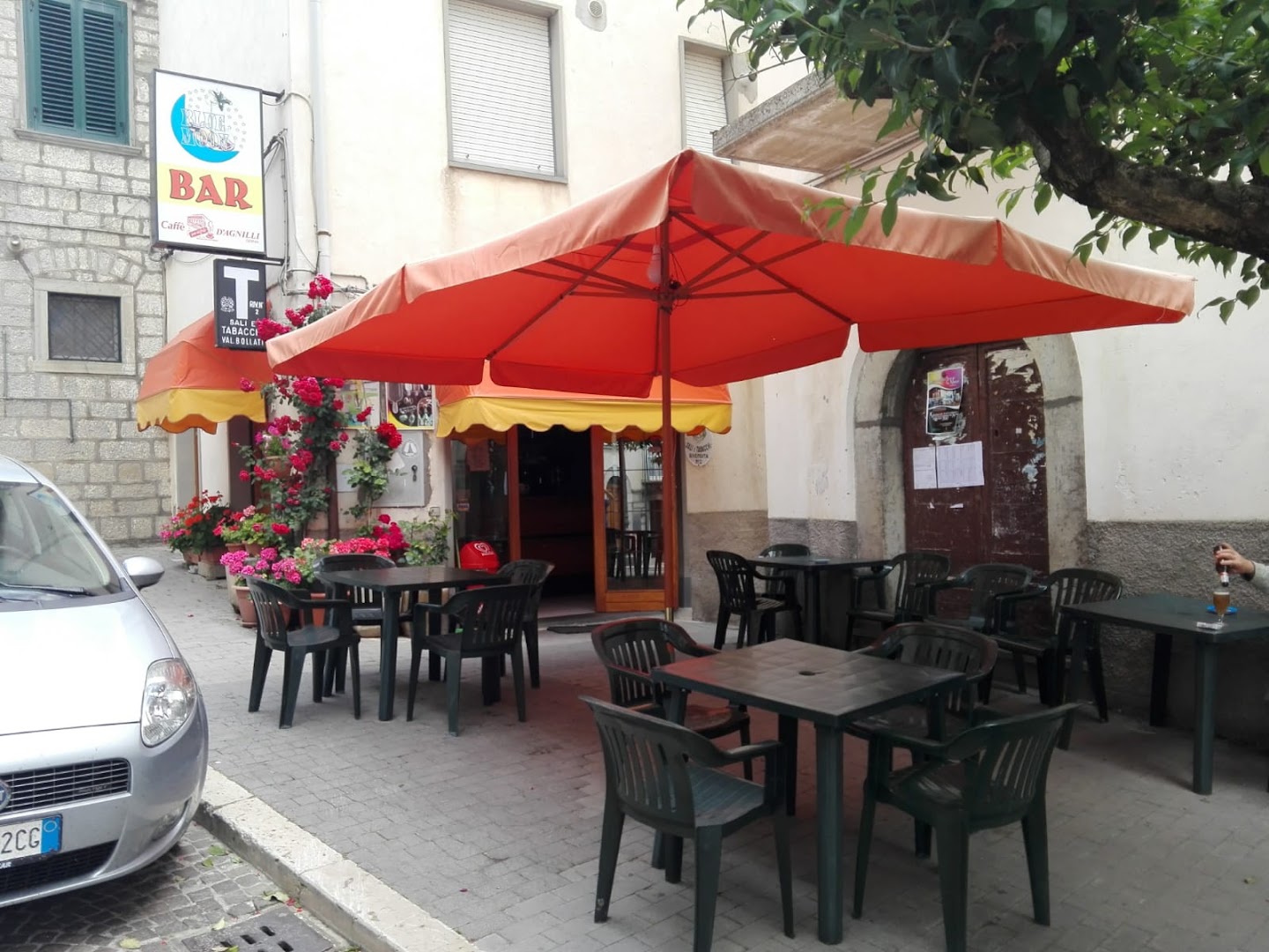 Bar Blue Moon