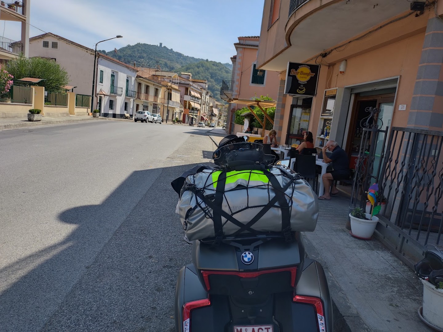 Bar Bomber, Genova