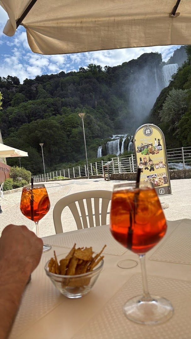 BAR Bottega del Turista RISTORO - Belvedere Byron PRODOTTI TIPICI TAVOLI ALL'APERTO