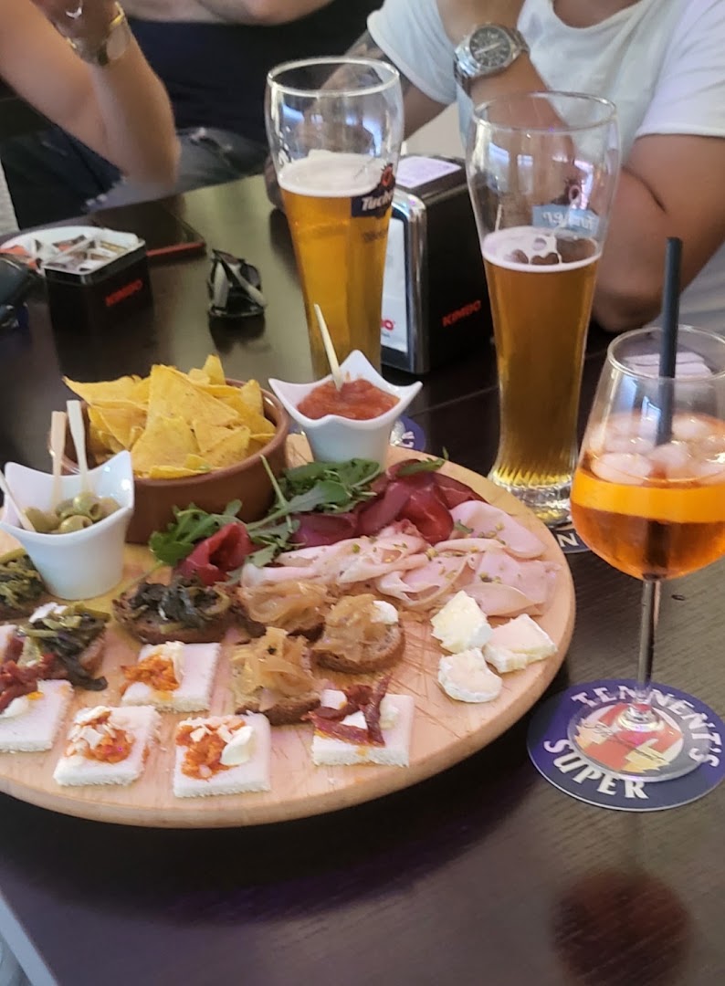 Bar BOX 888