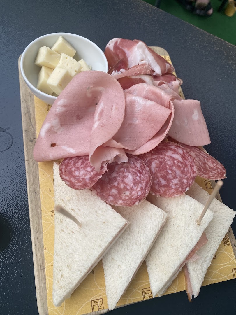 Bar Breakfast & ricariche postepay, Cornaredo