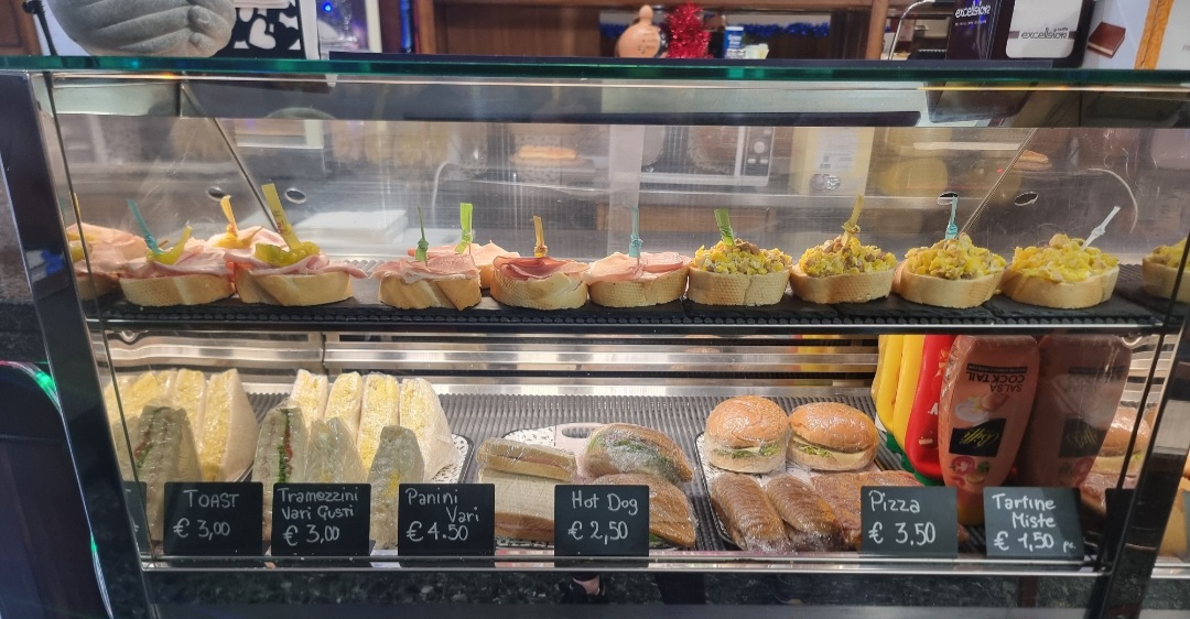Bar Buffet al gatto nero