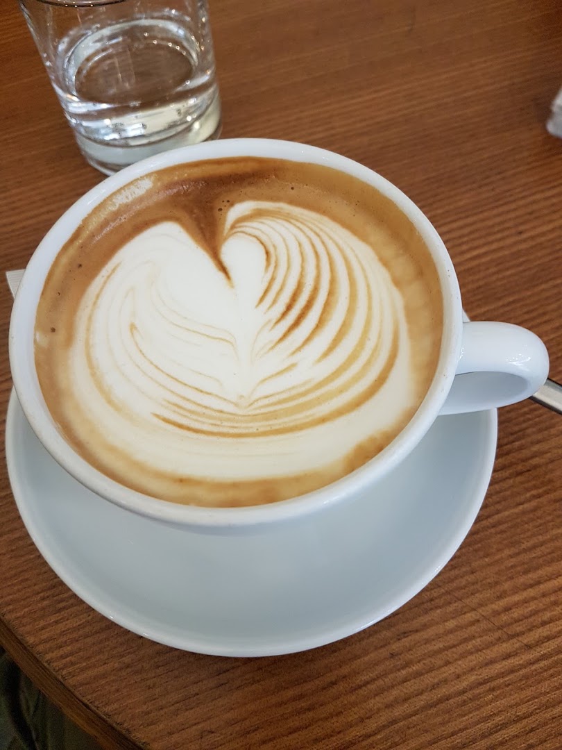 Bar Cafe' Latino, Russi