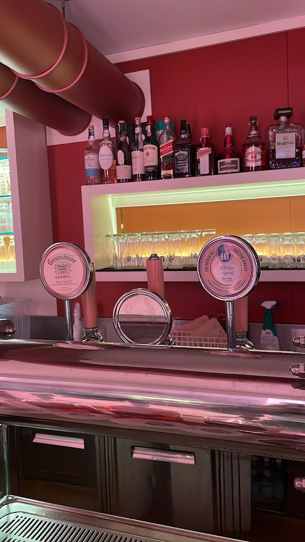 Bar Cafelac Riva North Garda Lake
