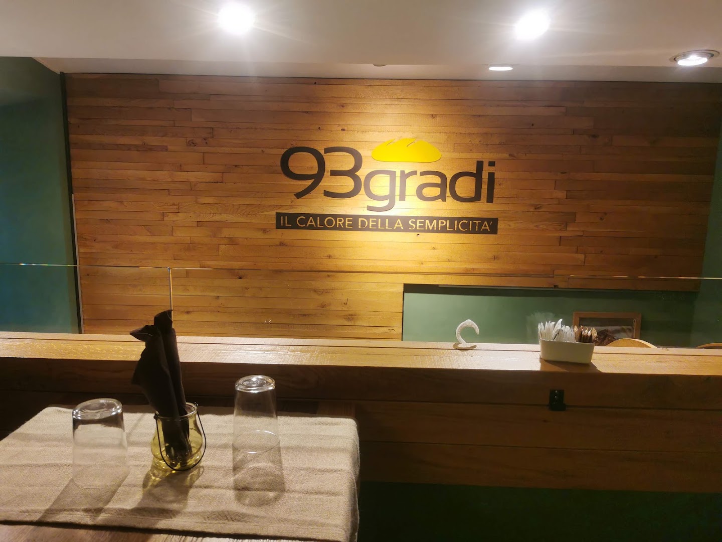 Bar Caffe Bistrot 93 Gradi Cucina Italiana