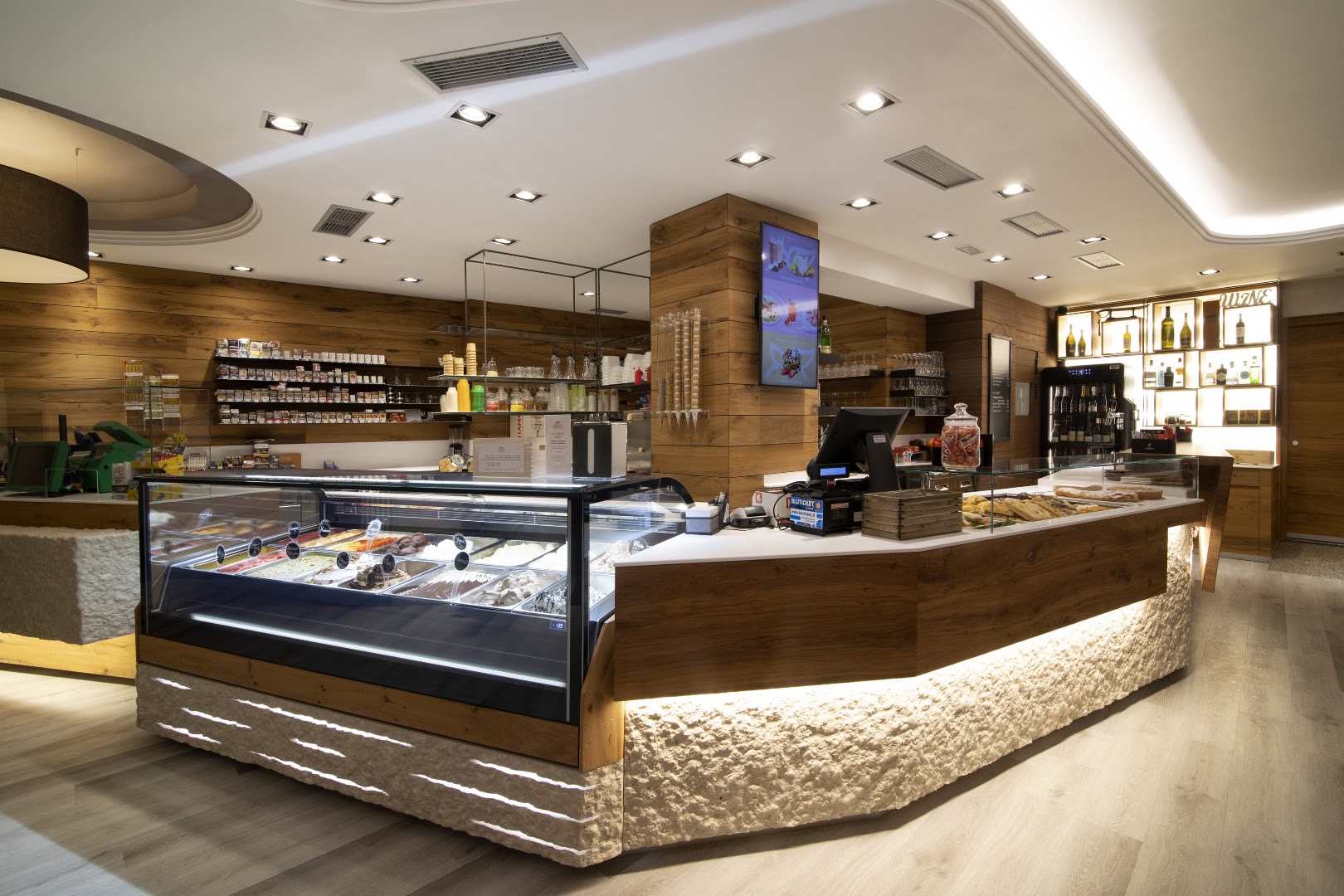 Bar Caffè Centrale Gelateria - Mandasprizz, Predaia