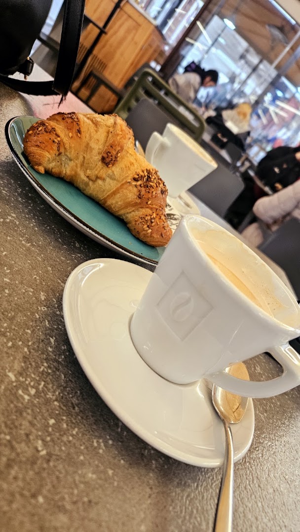 Bar Caffè Crema, Carrara