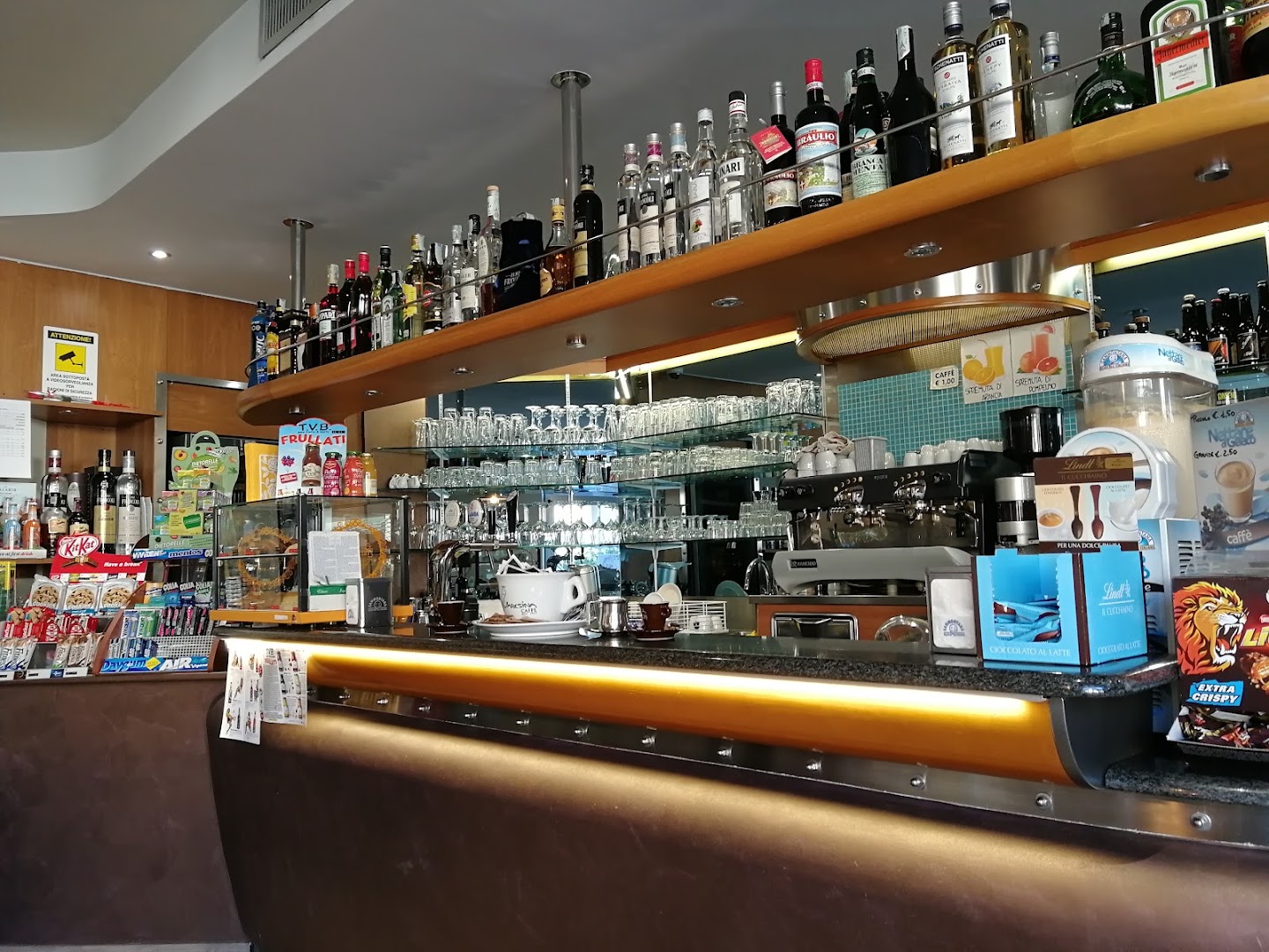 Bar Callis, Caiolo