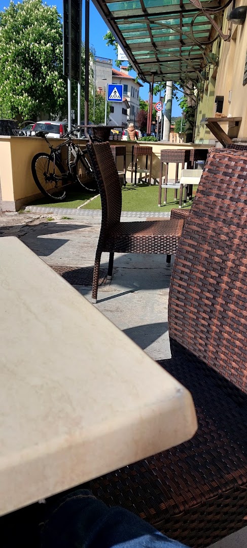 Bar Canarin