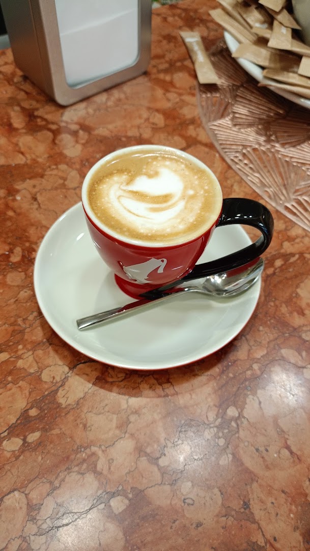 Bar Canasta