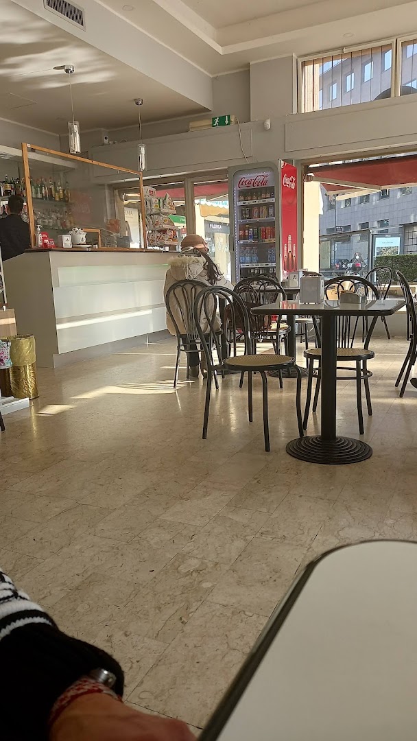 Bar Capricci 2, Milano