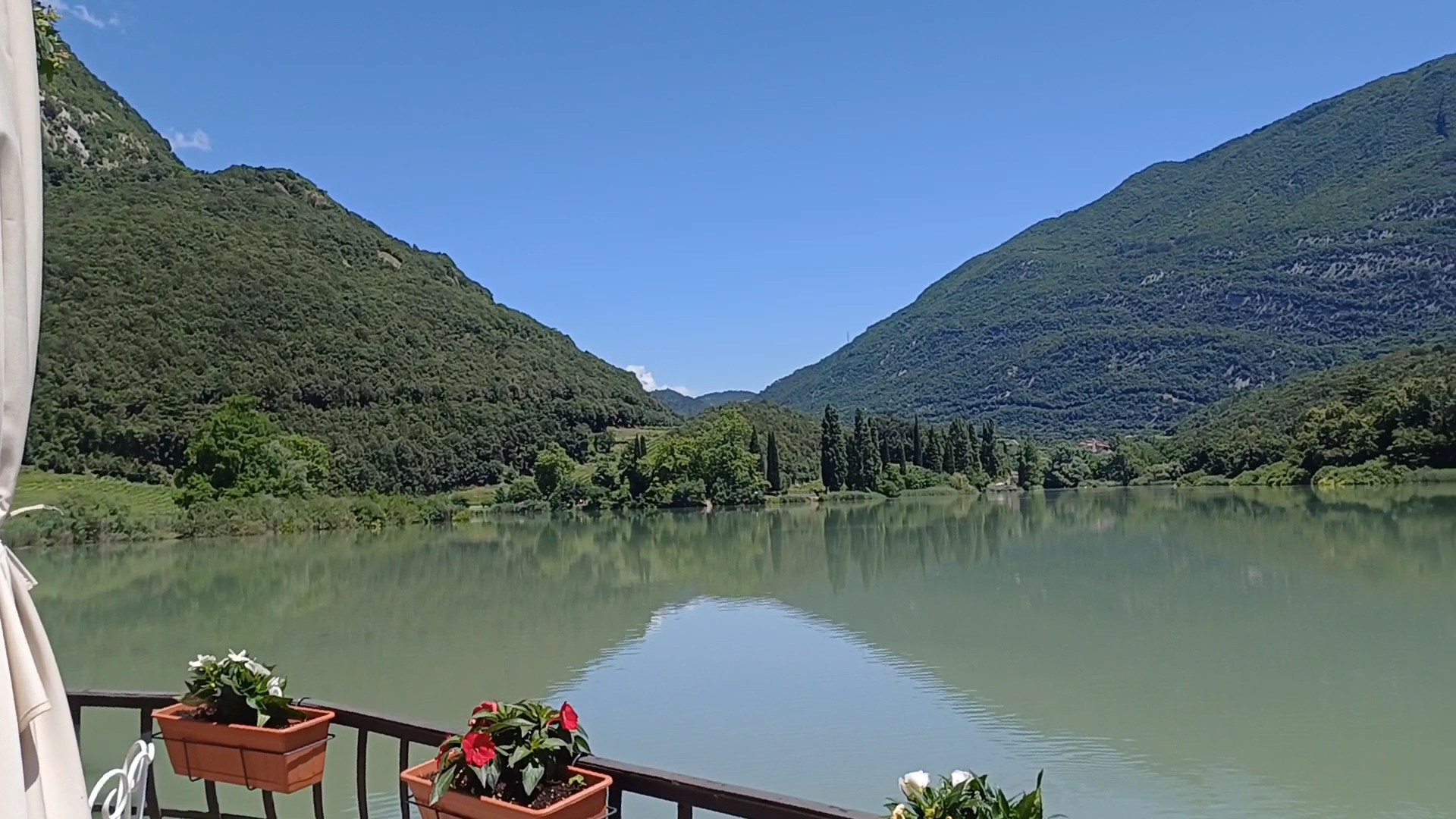 Bar Castel Toblino