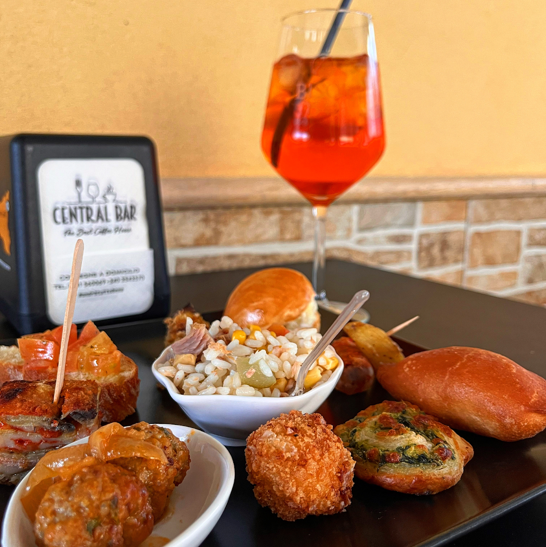 Bar Central | Aperitivi - Granite - Brioche col tuppo - Rustici - Pausa Pranzo - Champagne - Brolo