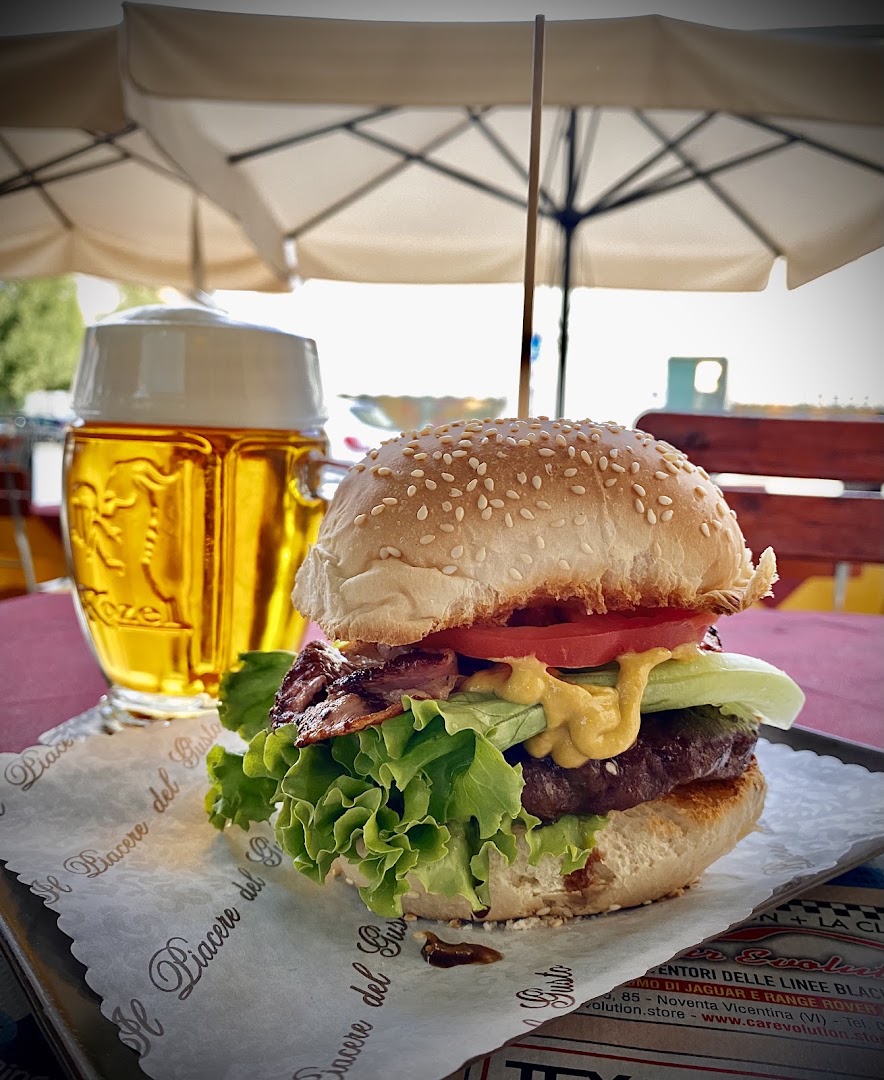 Bar Centrale Al Porteghetto | Birreria, Aperitivi, Ristorante, Hamburger, Enoteca e Tabacchi