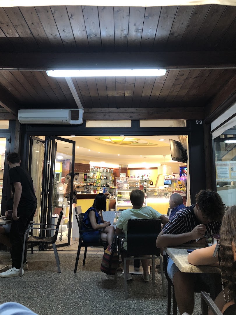 Bar che ride, Cervia