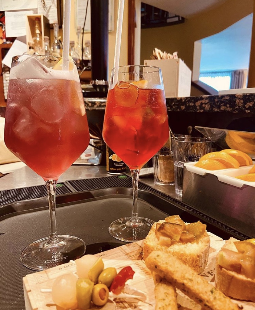 Bar Chiara, Borgo Chiese