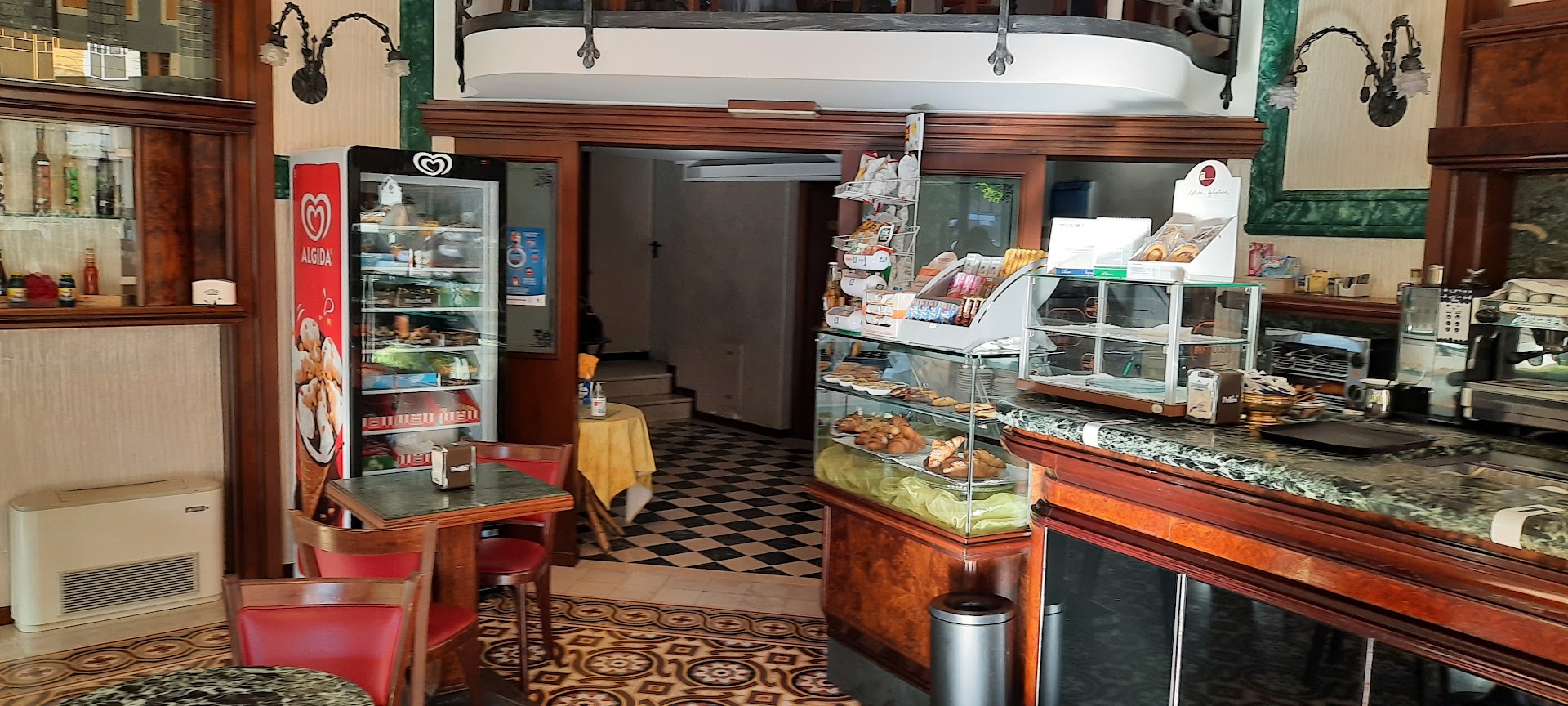 Bar Colleoni