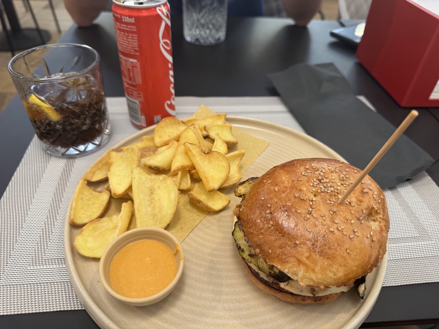 Bar Commercio Burger Bistro'