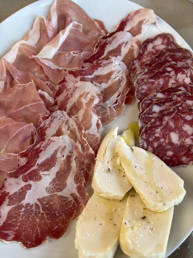 Bar con Cucina Aurora di Bertoli Fiorella