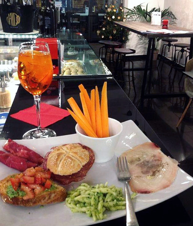 Bar Cosmopolitan