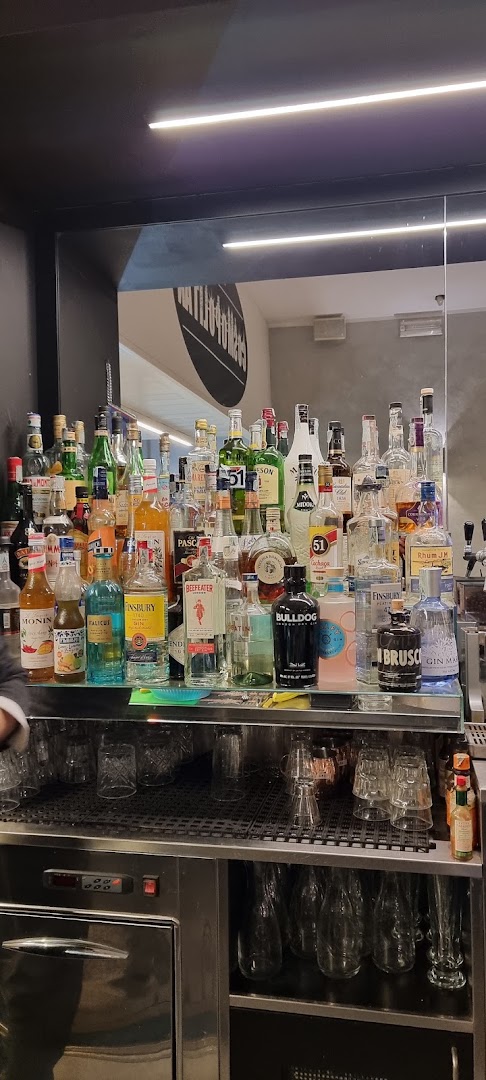 Bar Cosmopolitan