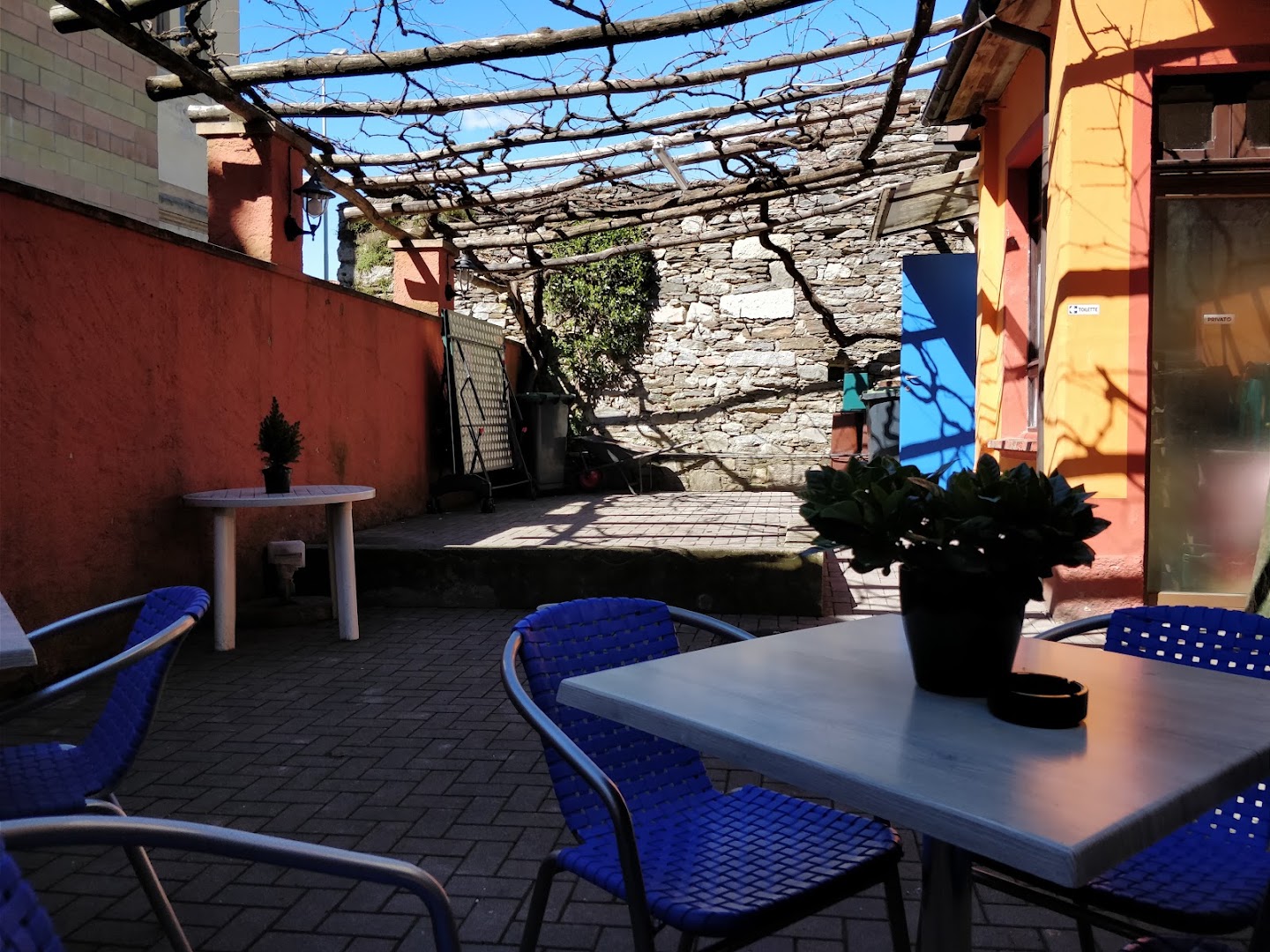 Bar Da Icio, Armeno