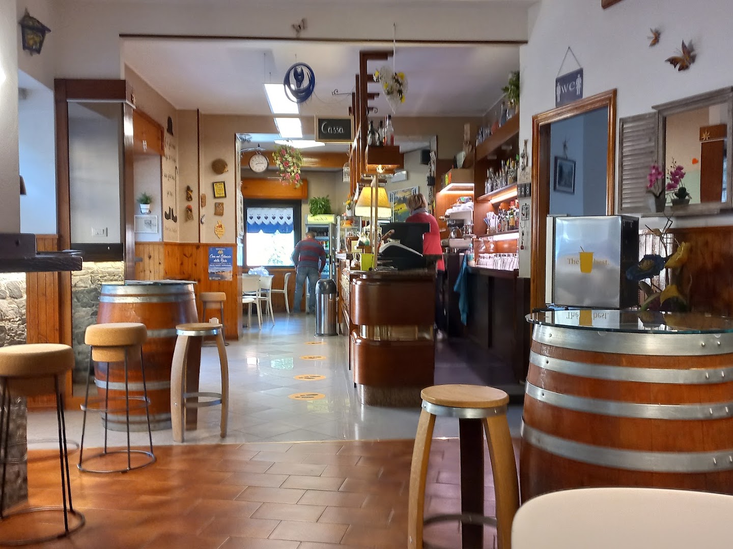 "Bar degli Amici" di Queiroli Nicoletta