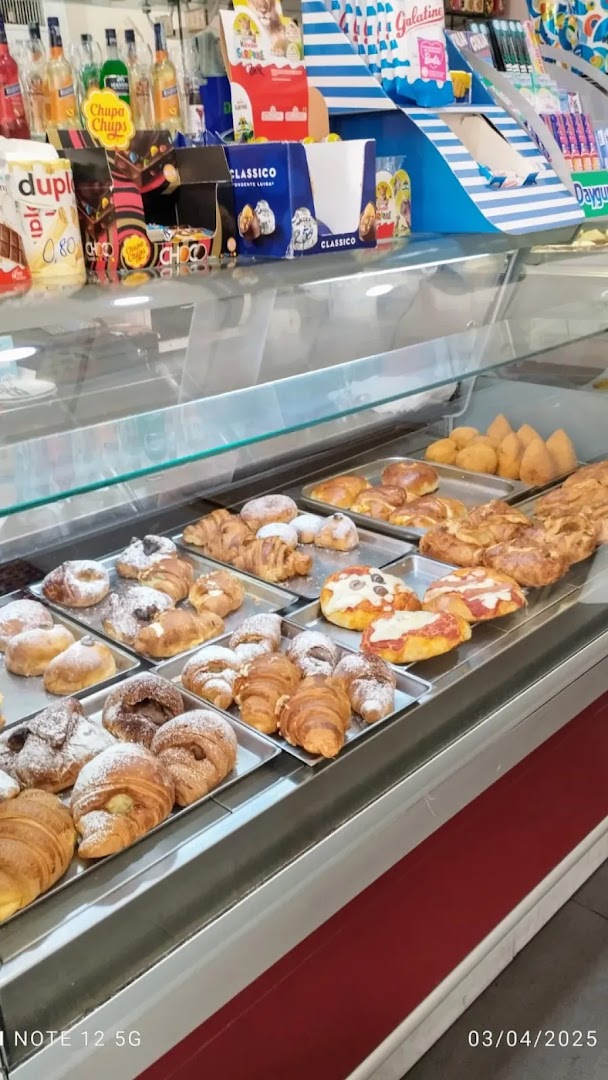 Bar dei portici, Gravina di Catania