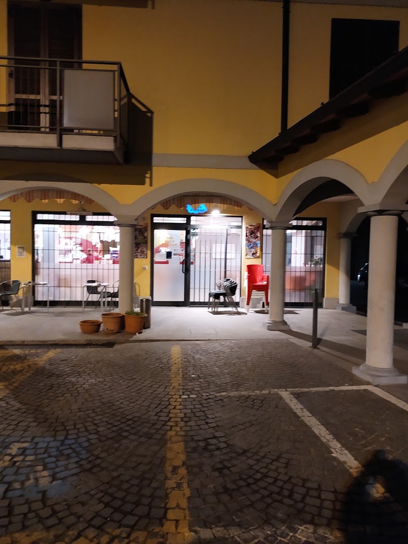 Bar della Piazza di Lin Weifa