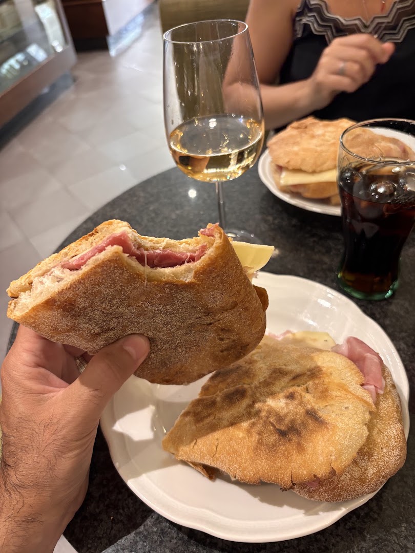 Bar Demar