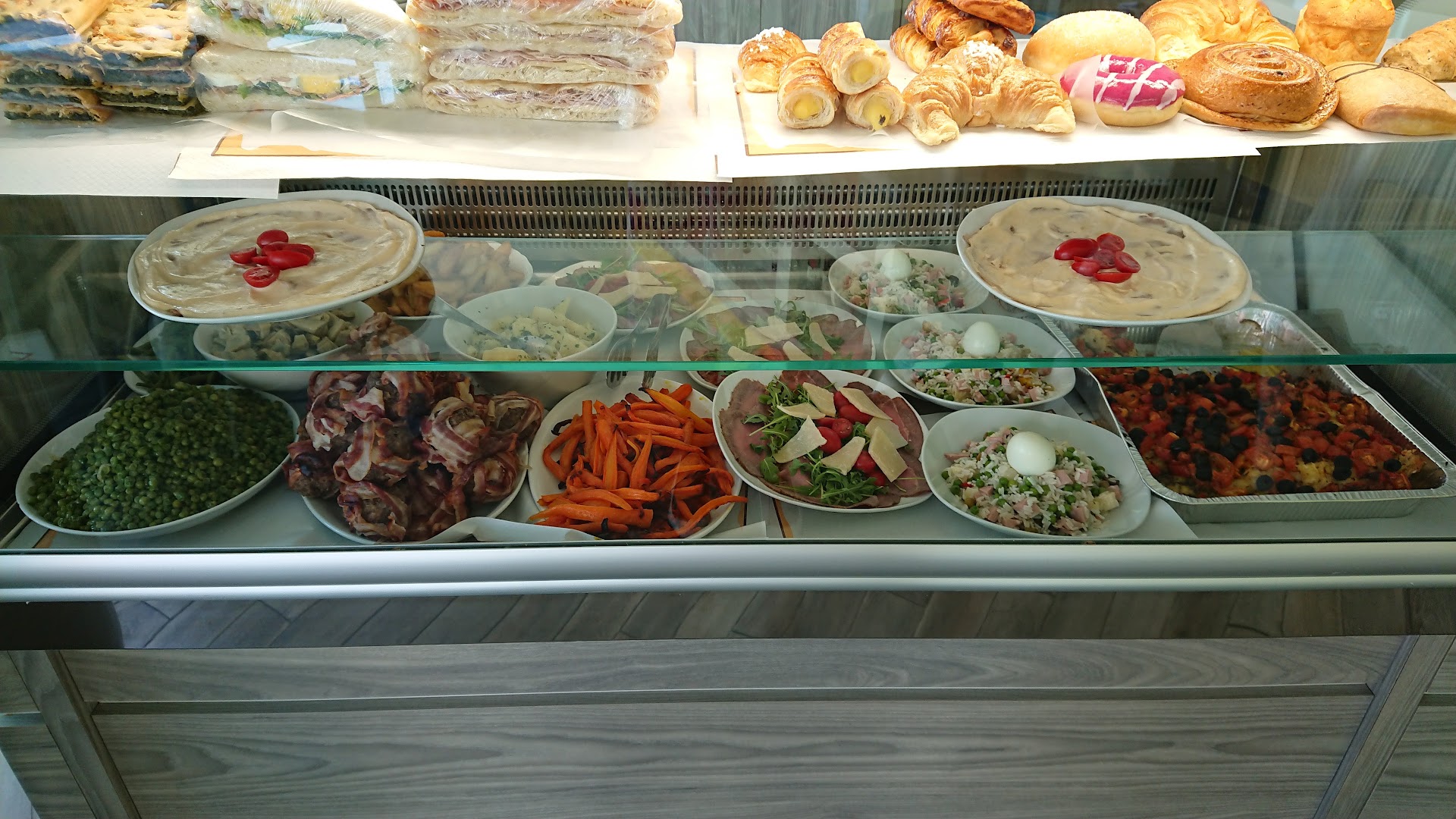 Bar Dogana di Shima Agron