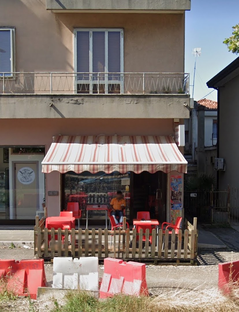 Bar Dolce Vita di Xia Lian, Spinea