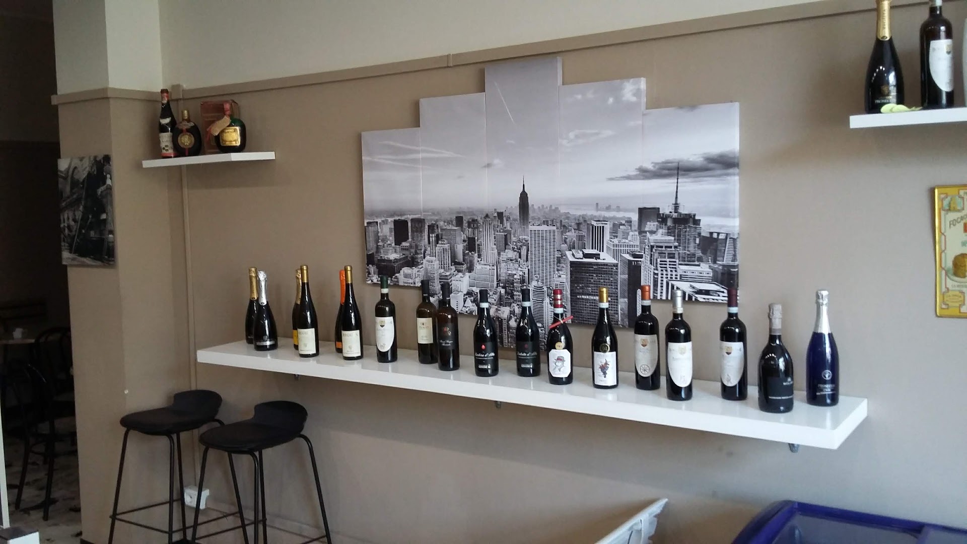 Bar Drug Store, Novi Ligure