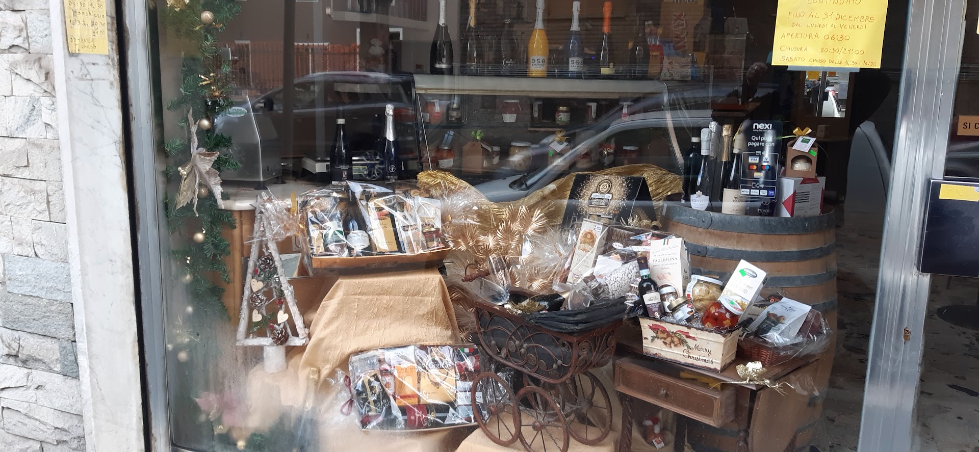 Bar Drug Store