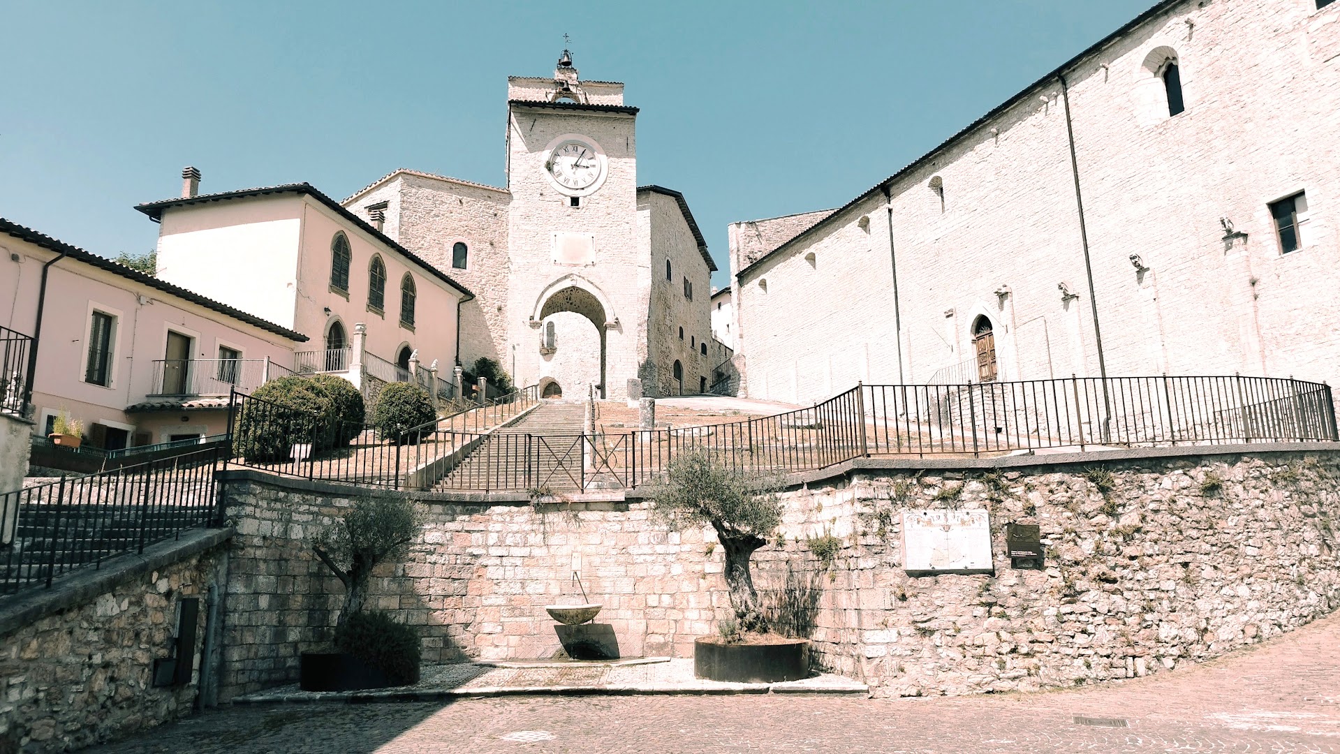 Bar e B&B “Il Leone dell’Appennino” di Vannozzi Roberto