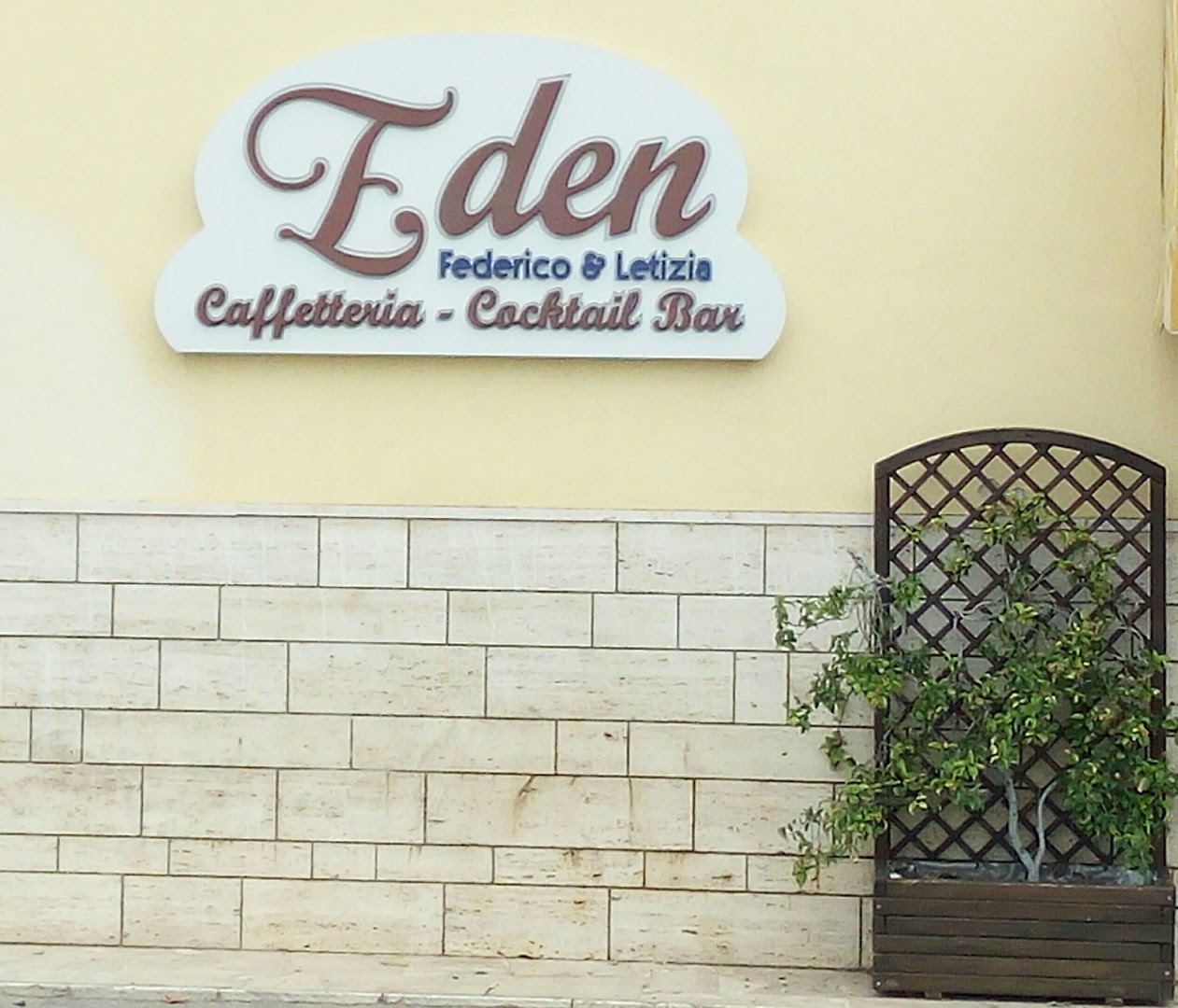 Bar Eden